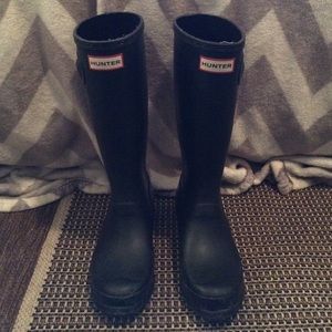 Black matte hunter boots