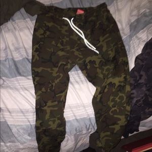 Nike tech como green