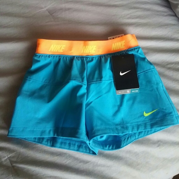 NWT Girls Nike shorts xs