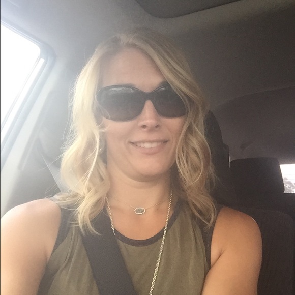 Meet your Posher, Kacy - Picture 1 of 1