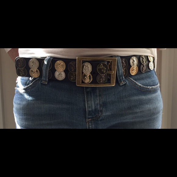 Reversible coin belt