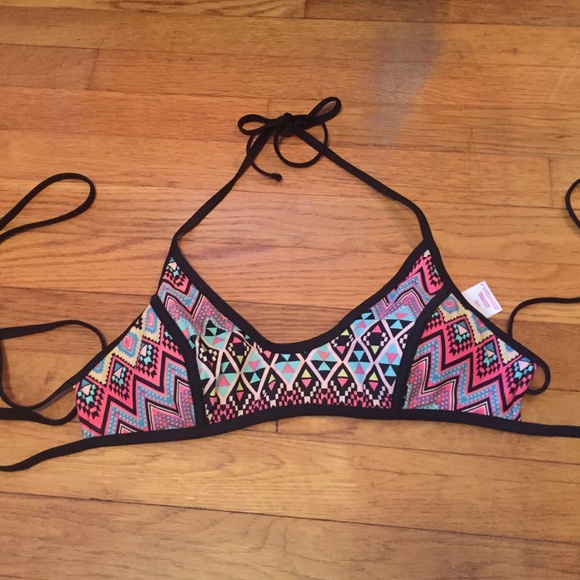 Bathing suit top - Picture 1 of 1