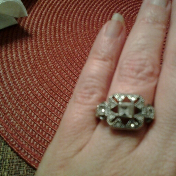 Ring size 6 - Picture 1 of 3