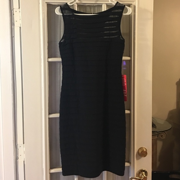 Black dress size 4 never worn