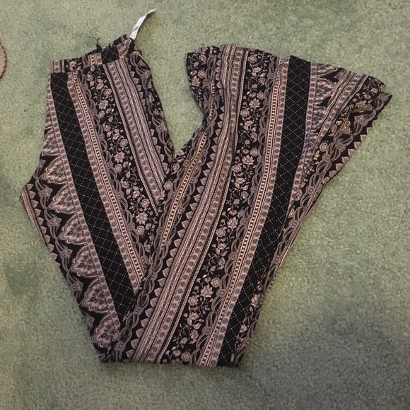 Black and cream flare leggings