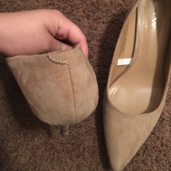 Heels - Picture 3 of 3