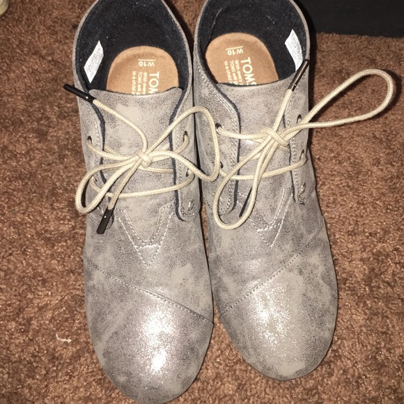 Toms