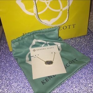 Kendra Scott necklace