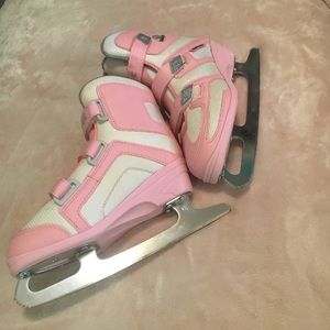 Kids ice skates