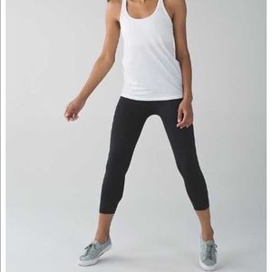 Lululemon Zone in Crop Black