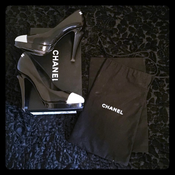 Chanel Pumps