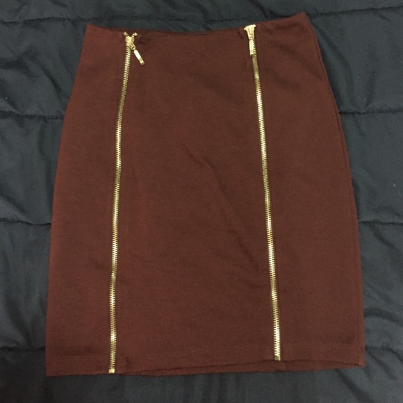 skirt - Picture 1 of 4