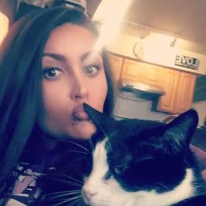 Meet your Posher, Diana