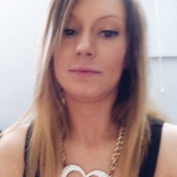 Meet your Posher, Terra - Picture 1 of 1