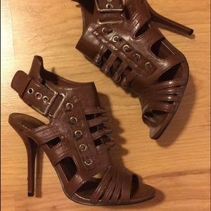 Brown heels never worn