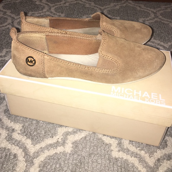 Michael Kor flats
