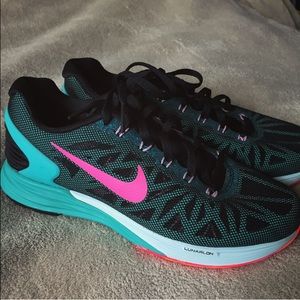 BNWOT Nike Women's Lunarlon Run
