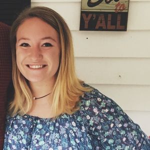 Meet your Posher, Abigail