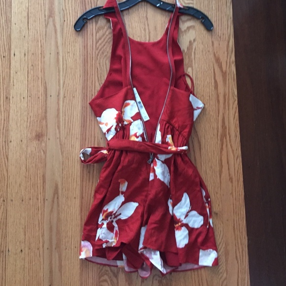 Alice + Olivia Mattie Romper in Summer Lily - Picture 3 of 4