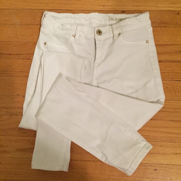 BLANK NYC White Spray On Jeans Size 26