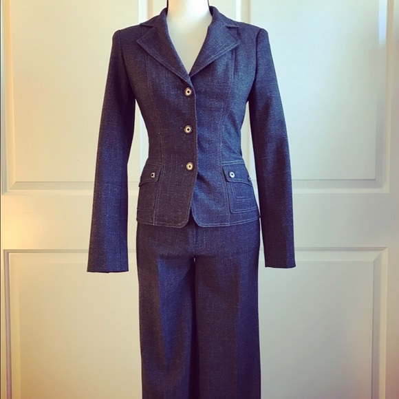 SOLD        European dark gray Suit XS - Picture 2 of 4