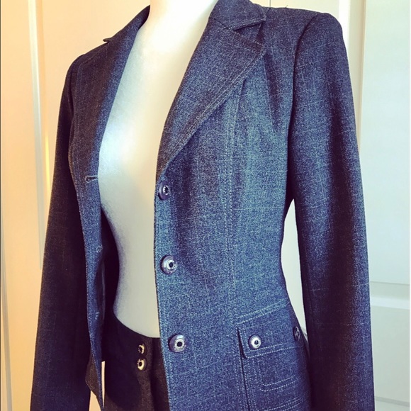 SOLD        European dark gray Suit XS - Picture 3 of 4