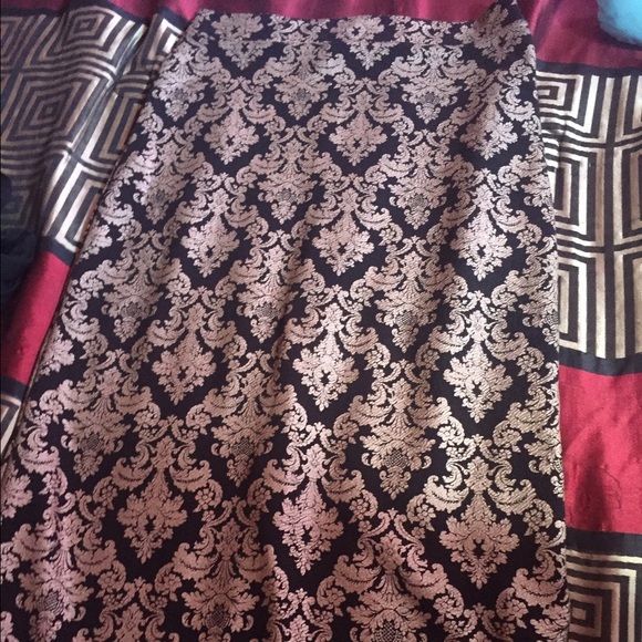 Printed pencil skirt