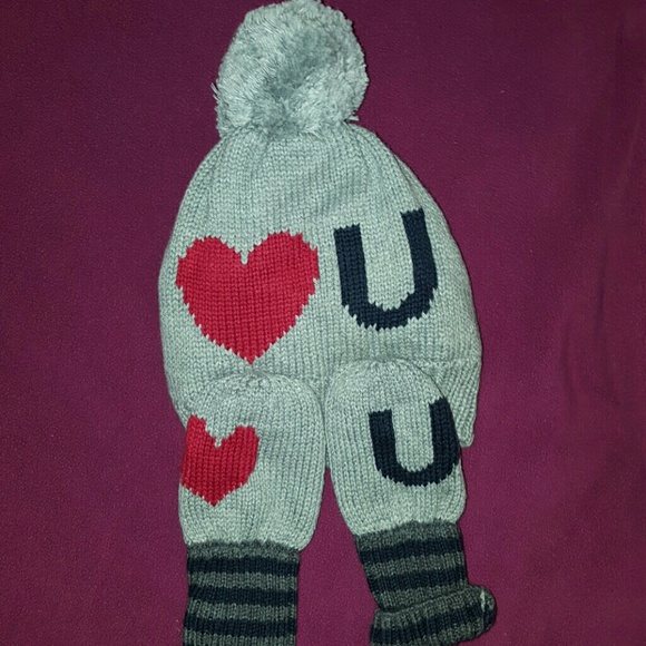 Gap hat and mittens