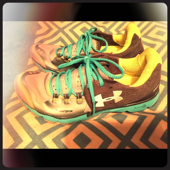 NEW 7.5 Under Armour Micro heat gear