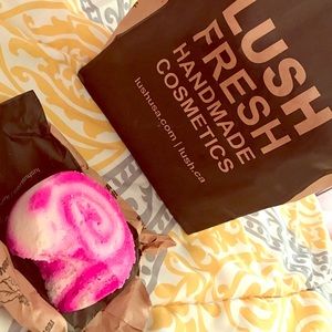 LUSH Bubble Bar 🌸