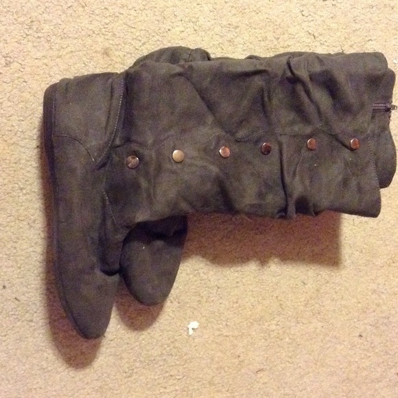 Mid calf high boots with buttons on the side