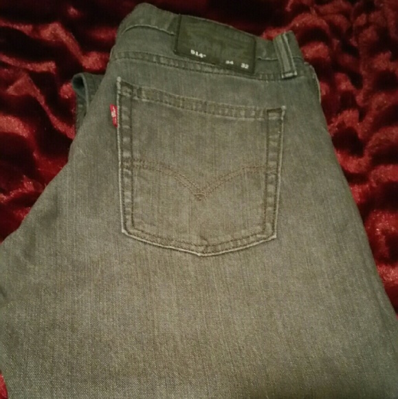 Men's Gray 514 Levi jeans. Size 34/32.