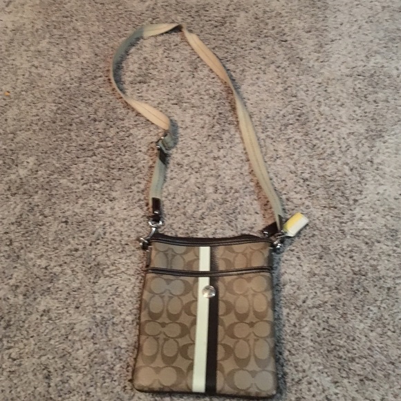 Shoulder strap purse