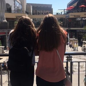 Meet your Posher, Ella