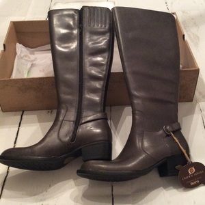 Born Women's Boot -sz 7