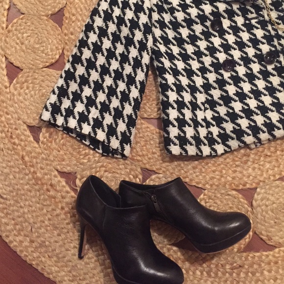 🎈🎈SALE🎈🎈Houndstooth Blazer - Picture 2 of 4