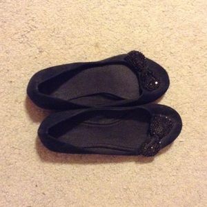 Black ballerina shoes