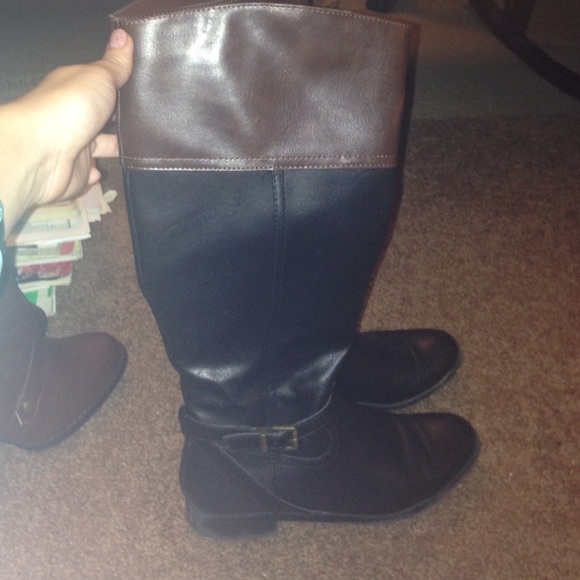 *SOLD* Mossimo black and brown boots