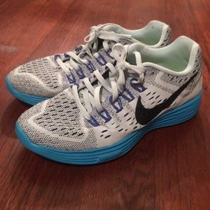 NIKE neutral ride soft Running Shoes