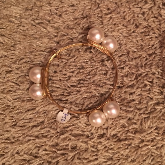 Bourbon and Bowtie bracelet - Picture 1 of 2