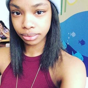 Meet your Posher, Aisha