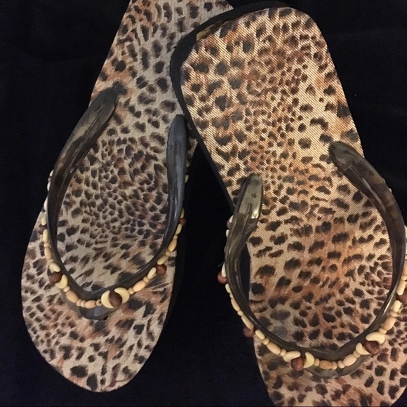 SANDALS SIZE 10 - Picture 2 of 3