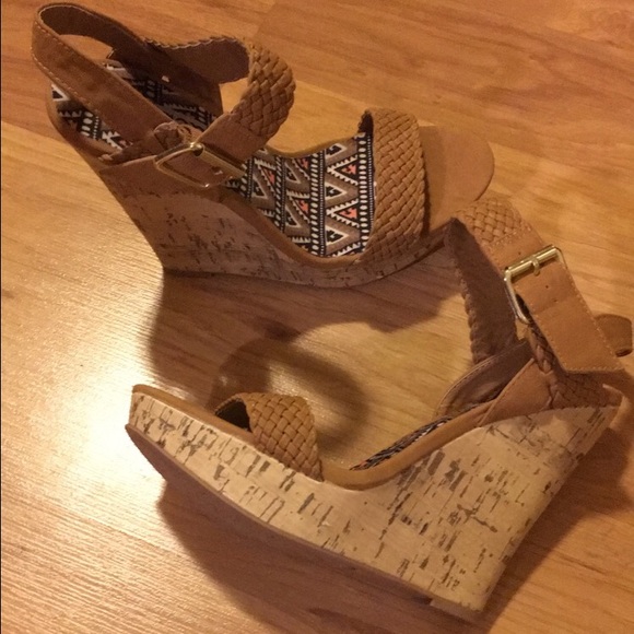 Tan wedges