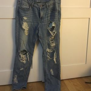 Boyfriend distressed jeans