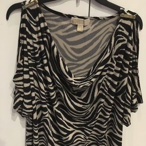 Michael Kors zebra cold shoulder top size 1x