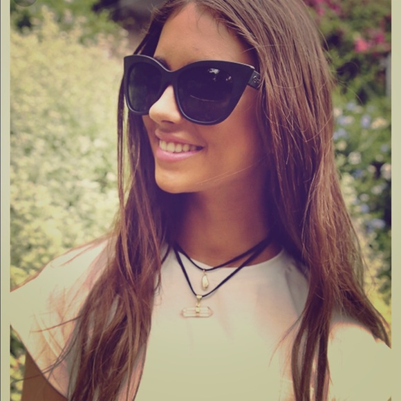 Quay Australia modern love sunnies