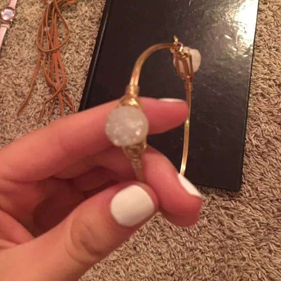 Bourbon and bow tie bracelet - Picture 2 of 2