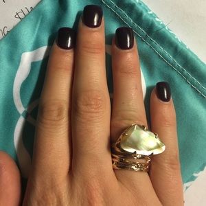 Rose gold Cora ring with brown pearl