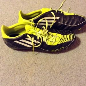 Fio adidas soccer cleats