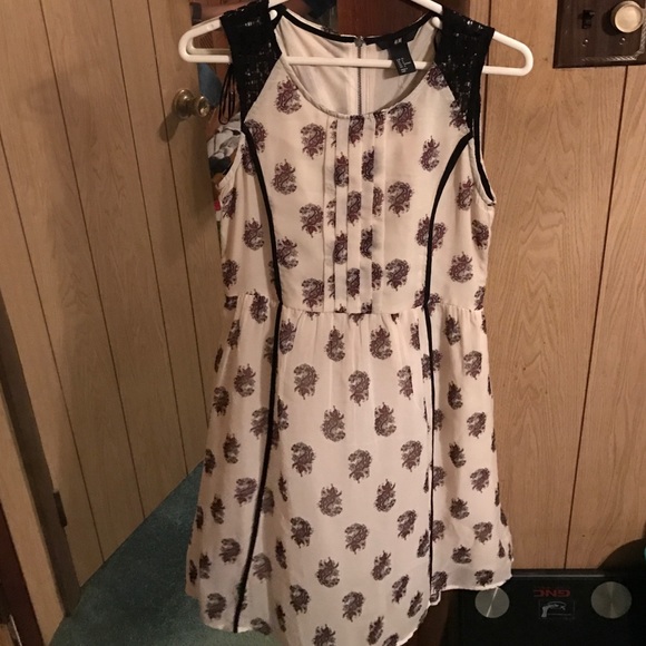 H&M paisley dress